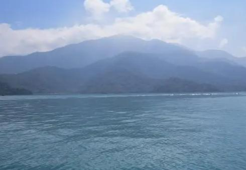 德军舰执意穿越台湾海峡，中方：已向德方提出交涉表明严正立场-华闻时空