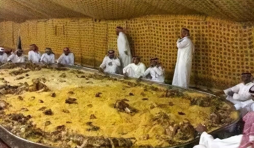 图片[3]-为何伊斯兰教禁食猪肉？汉族小伙儿娶了个回族姑娘，婚后要“洗胃”这是个啥规矩？-华闻时空