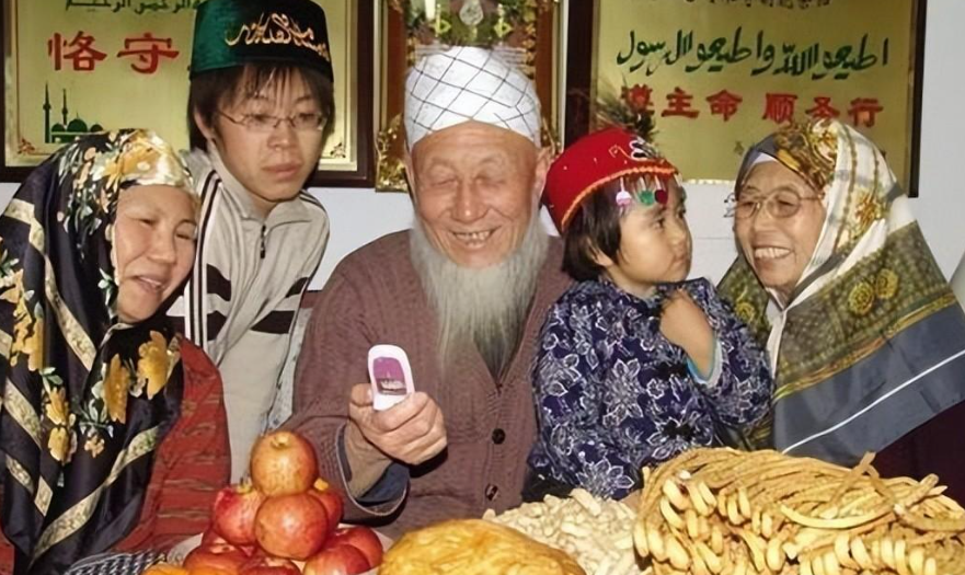 图片[5]-为何伊斯兰教禁食猪肉？汉族小伙儿娶了个回族姑娘，婚后要“洗胃”这是个啥规矩？-华闻时空