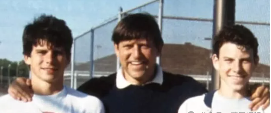 图片[20]-美国凶宅拍出上亿天价！弑父杀母案引热议，卡戴珊都出来为其开脱-华闻时空