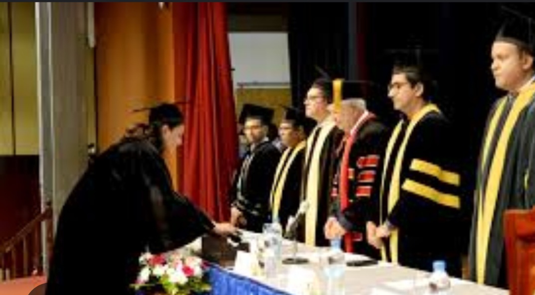 36名视觉艺术教师完成学位教师教育证书培训课程-华闻时空