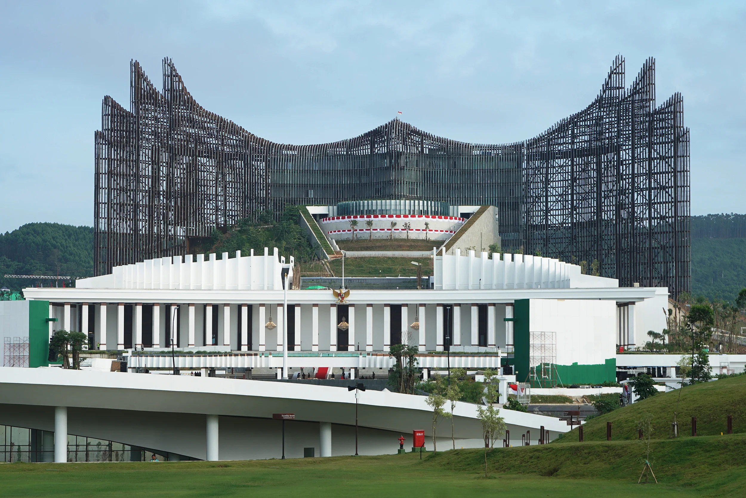图片[1]-印尼正式取消雅加达首都地位并将其设为特区-华闻时空