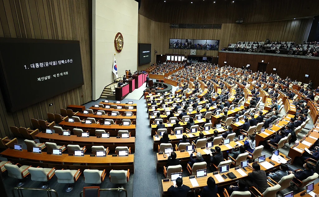 图片[1]-韩国国会通过总统弹劾案，尹锡悦职务立即停止-华闻时空