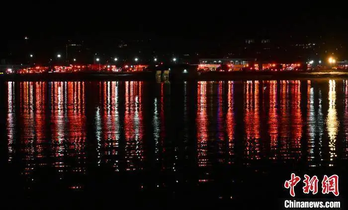 图片[1]-华盛顿市长：暂无法确认客机坠河事故遇难者人数-华闻时空
