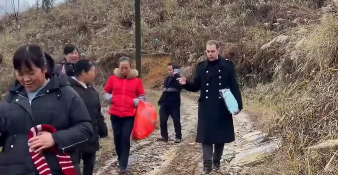 图片[4]-英国小伙和贵州农村姑娘之间有着怎样不为人知的爱情故事？-华闻时空