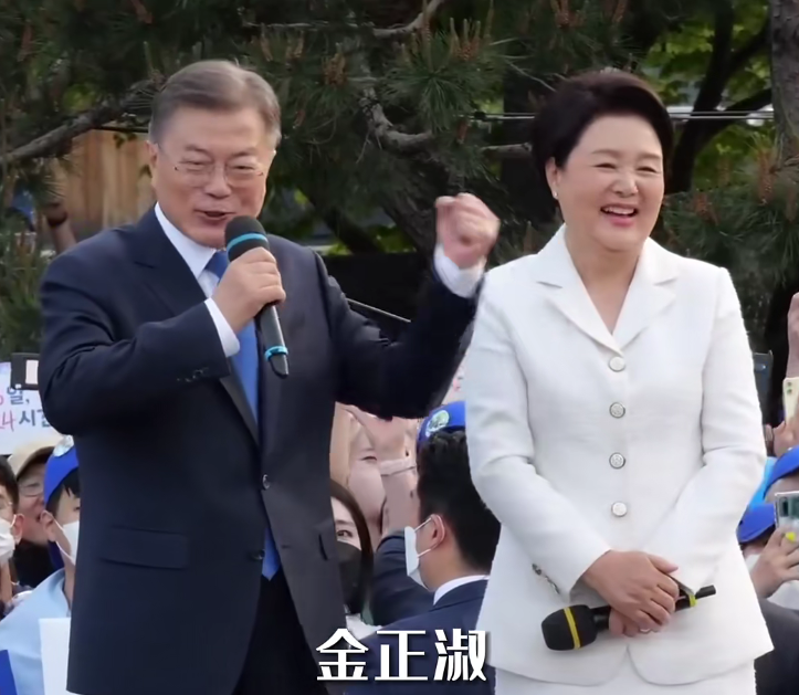 图片[2]-文在寅：我们会像晚霞一样好好生活！-华闻时空