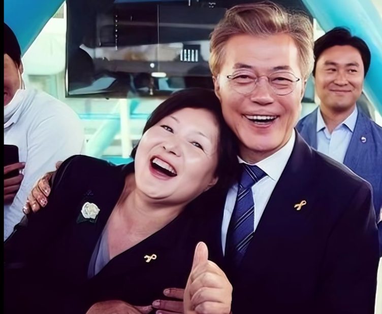 图片[1]-文在寅：我们会像晚霞一样好好生活！-华闻时空