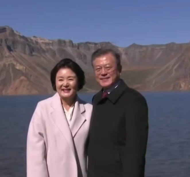 图片[9]-文在寅：我们会像晚霞一样好好生活！-华闻时空