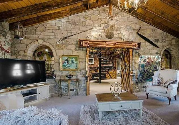 图片[3]-英国商人违章建房要求拆掉，他想了一个办法不但保住房子没拆，还能再建6套-华闻时空