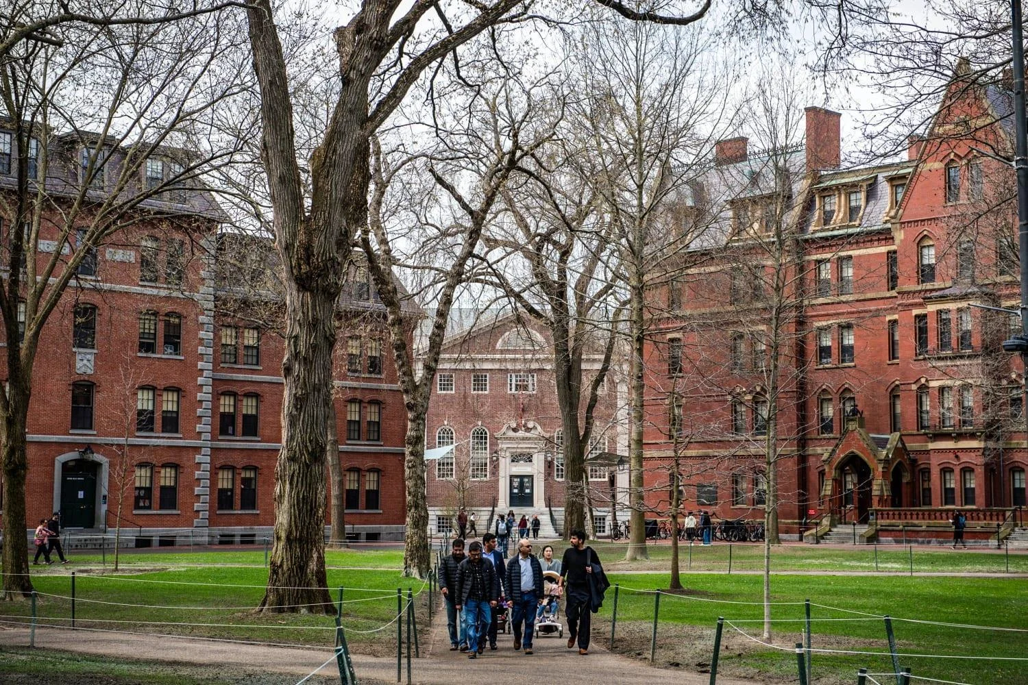 图片[1]-美国政府暂停哈佛大学招收国际学生资格-华闻时空