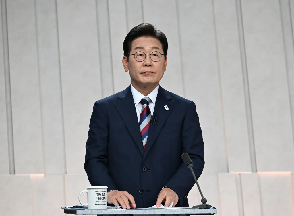图片[1]-韩国大选最后一次民调：李在明支持率49.2%排首位-华闻时空