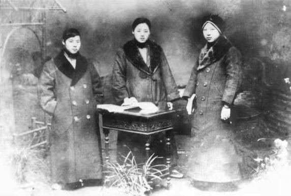 图片[2]-龚大医师（12）丨古宅沧海难为水——远去的乡愁和一帘幽梦-华闻时空