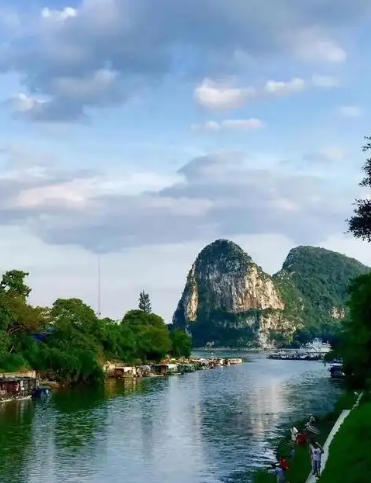 杨晓敏：小小说是平民艺术-华闻时空