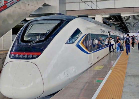 西九高铁连接内地站点增7个  港人北上出行更便捷-华闻时空