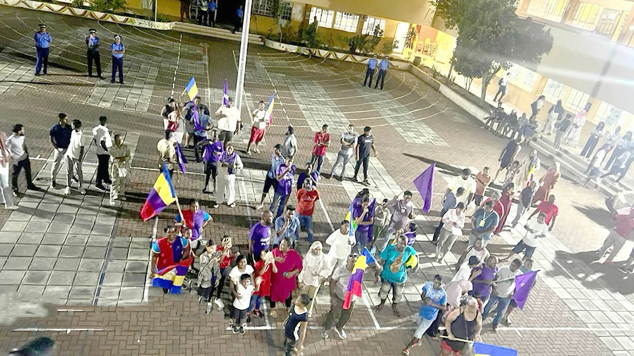 图片[1]-65岁退休：工会威胁要举行街头抗议-华闻时空