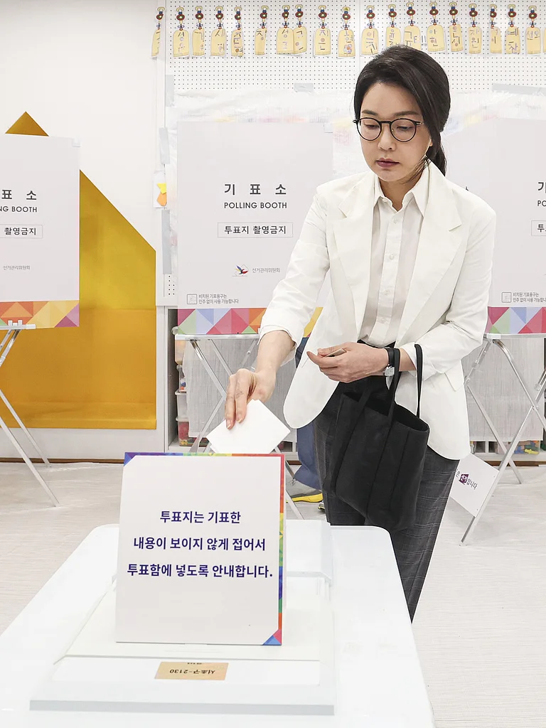 图片[1]-韩媒：尹锡悦夫人金建希因严重抑郁症住院-华闻时空