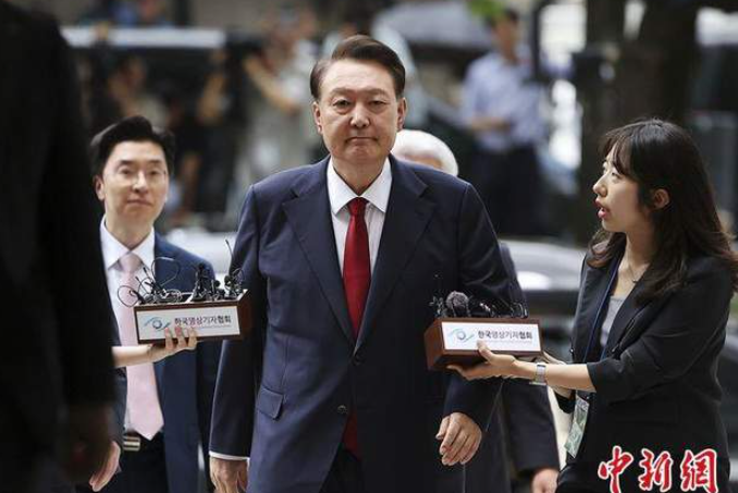 尹锡悦再被捕，或“牢底坐穿”-华闻时空