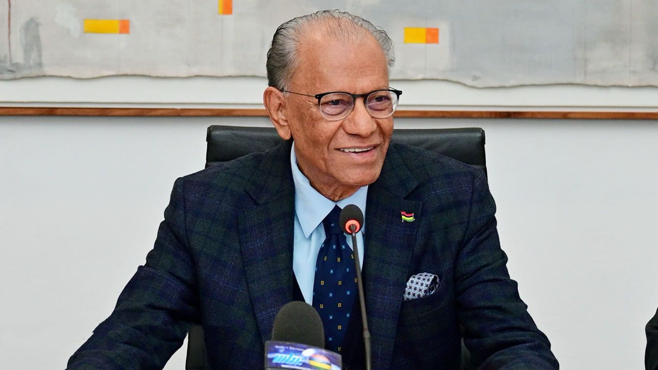 庆祝宗教活动：总理主持全国工作小组会议-华闻时空