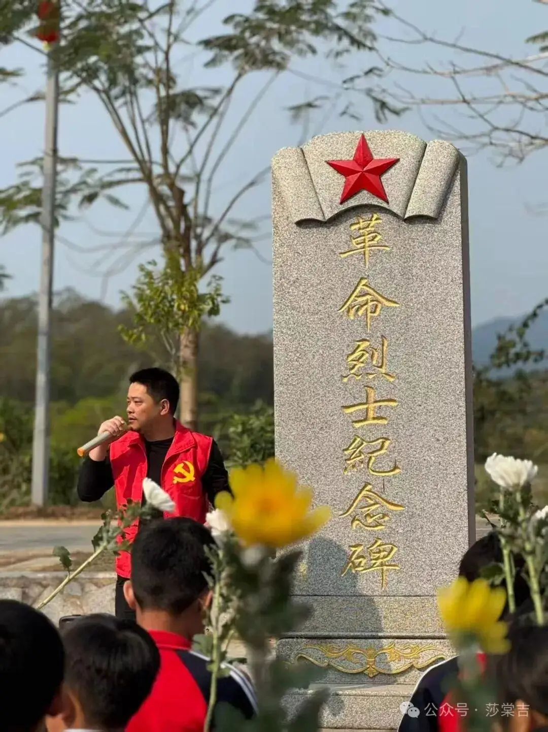 fc81c682bcacb4389a1b7683a94562443