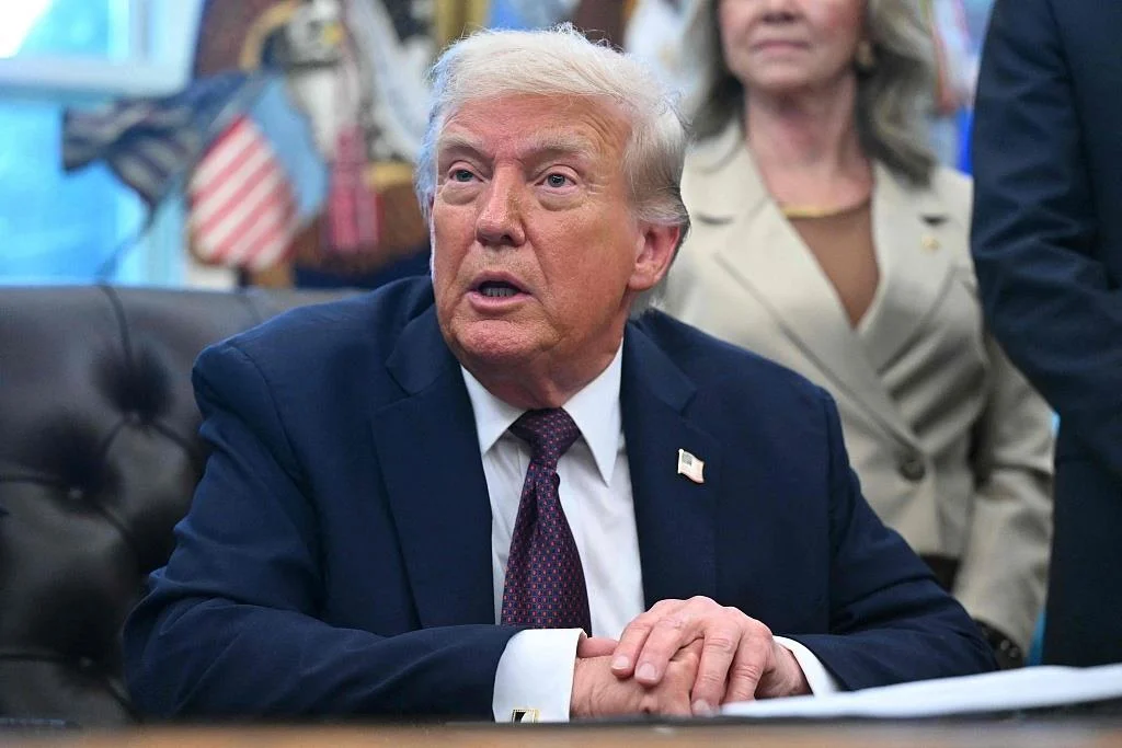 图片[1]-特朗普称对《纽约时报》提起150亿美元诽谤诉讼-华闻时空