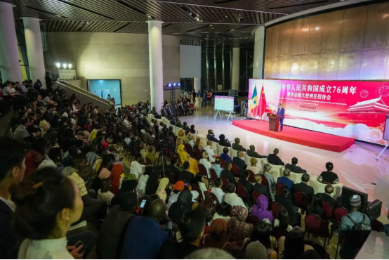 图片[2]-塞内加尔：使馆举行庆祝中华人民共和国成立76周年暨李志刚大使到任招待会-华闻时空