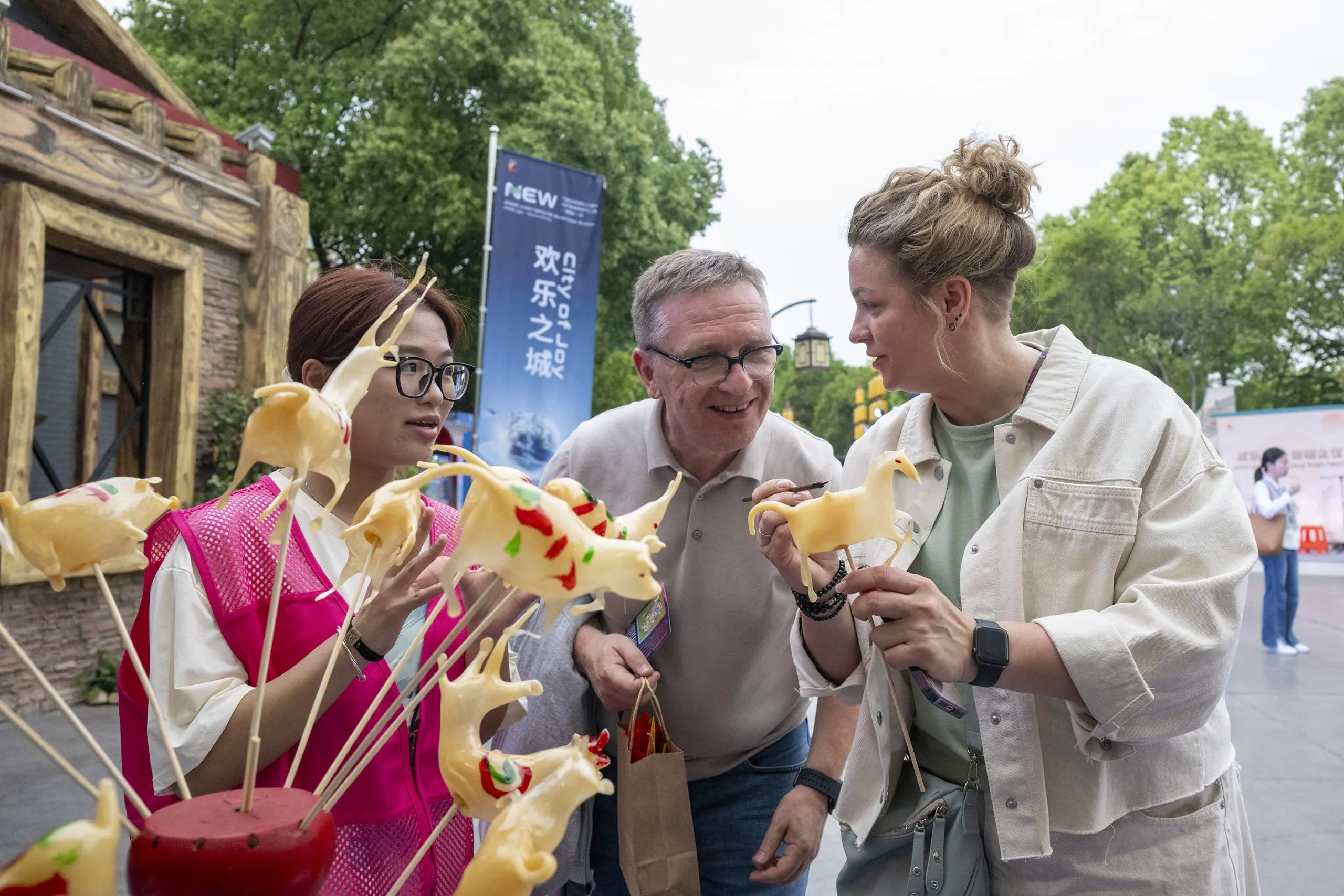 图片[2]-和外国友人一起解锁中华五禽戏-华闻时空