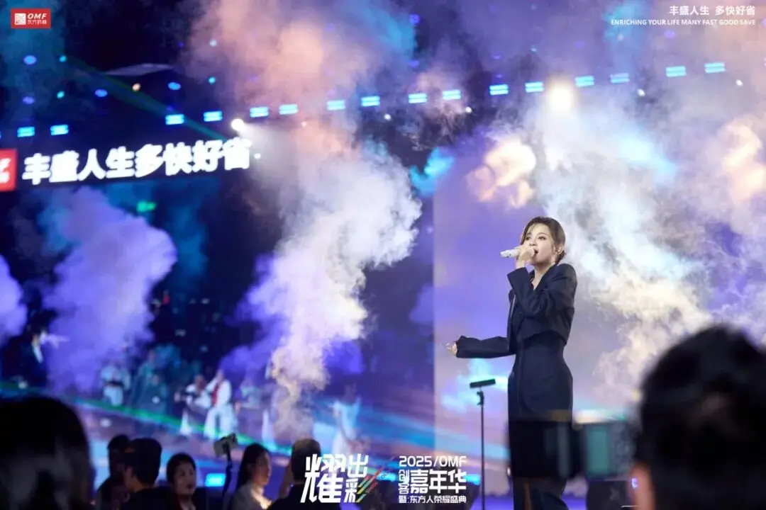 g6fa95a128b24467eae7524cea63ee561[1]