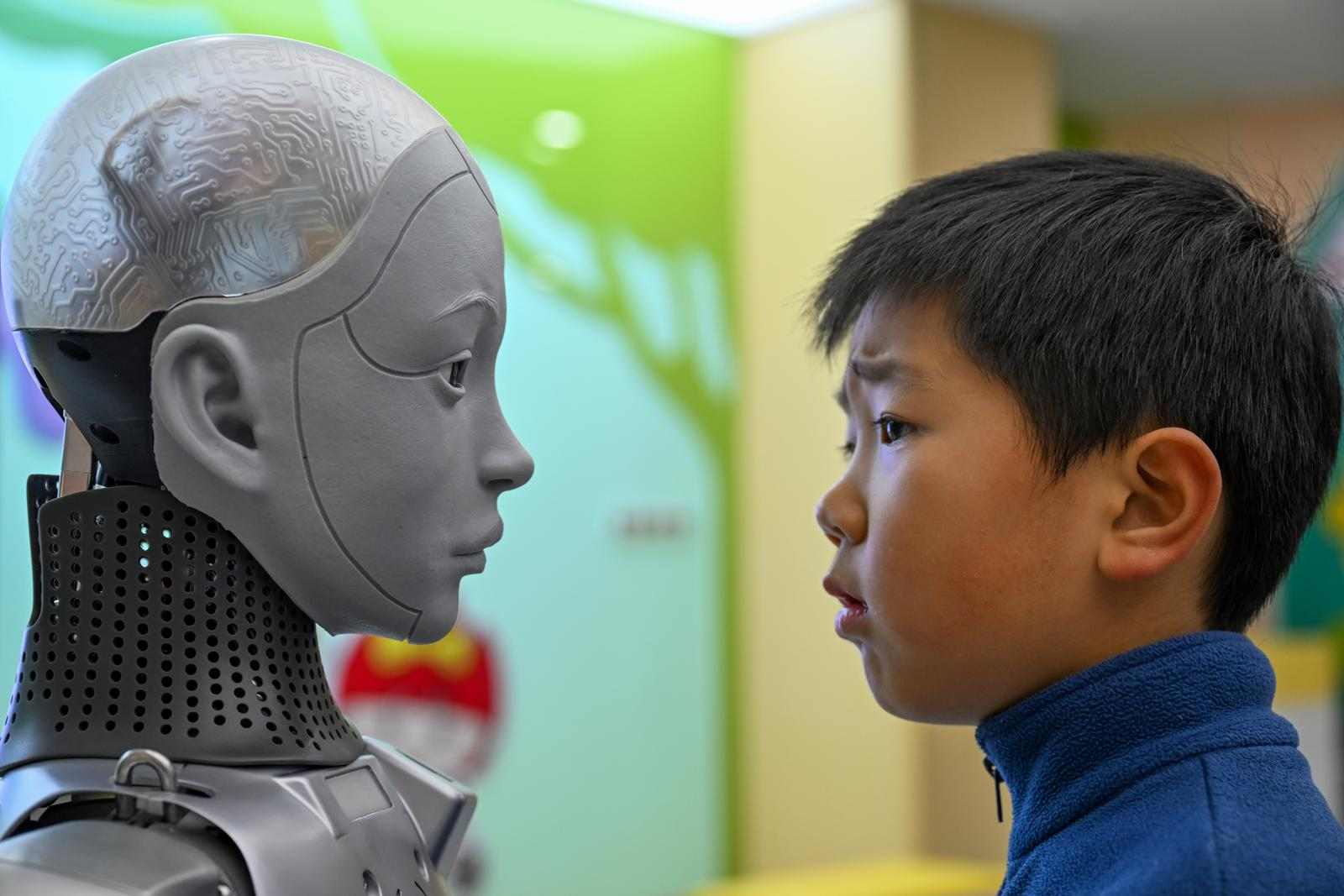 邂逅安徽人形机器人的科技活力-华闻时空