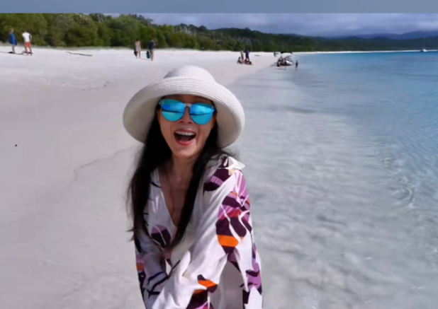 歌手田震首次回应换国籍传闻! 澳洲豪宅降价$400万, 再次挂牌!-华闻时空