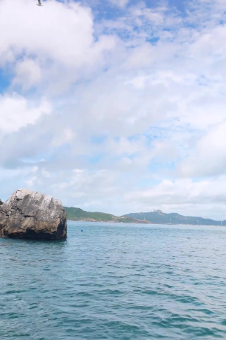 姜敏达诗歌欣赏:我在等待一场雪-华闻时空