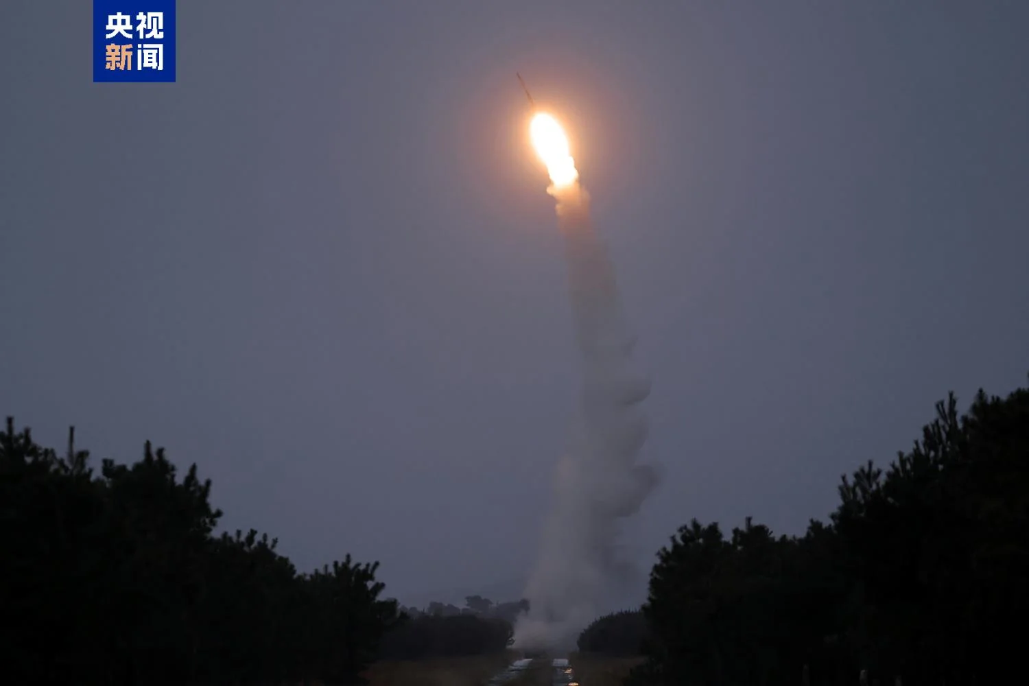 图片[1]-朝鲜首次试射新型高空远程防空导弹，精确打击假想高空目标-华闻时空