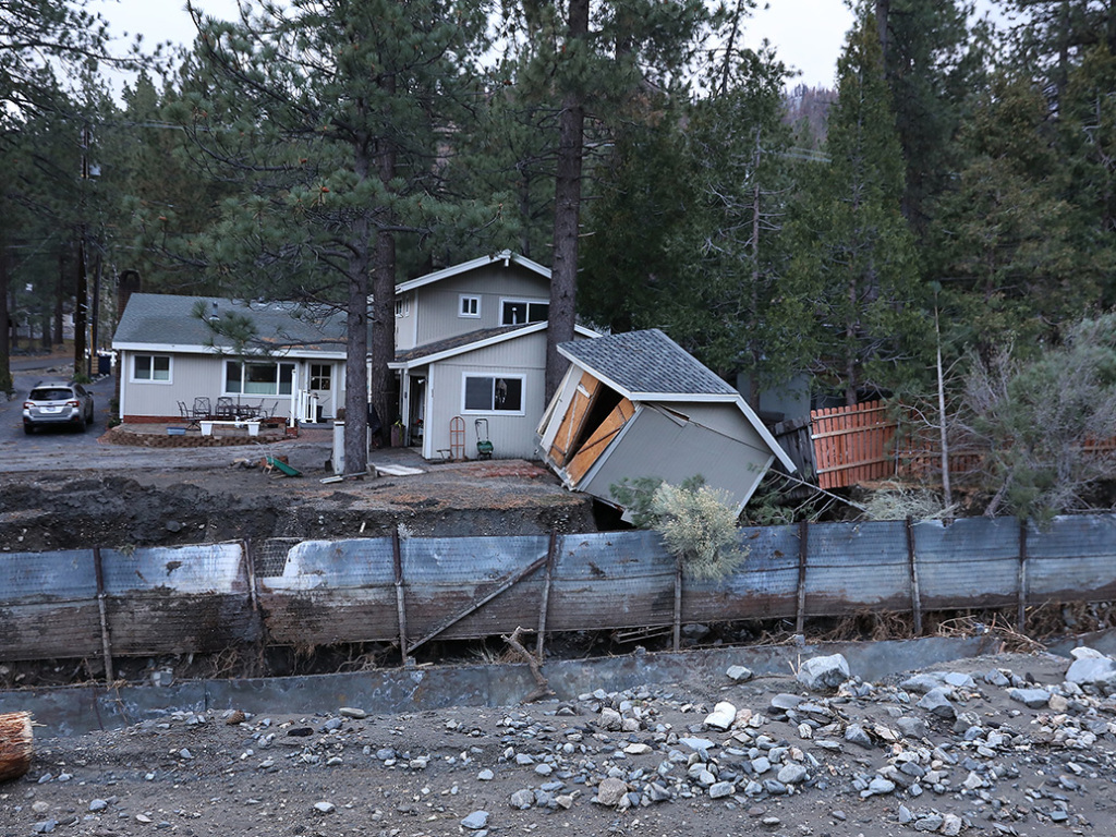 美日韩圣诞假期遭遇冬季风暴，洛杉矶进入紧急状态-华闻时空