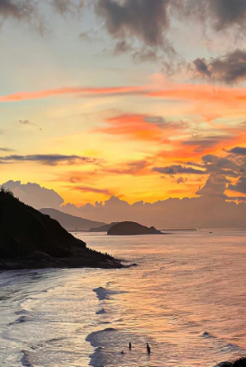 姜敏达诗歌欣赏：看清自己，像鸟一样起飞-华闻时空