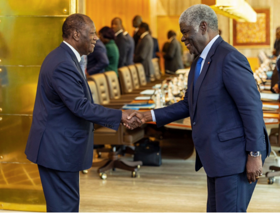 科特迪瓦：总理芒贝承诺继续“以责任和决心为人民的幸福而努力”-华闻时空