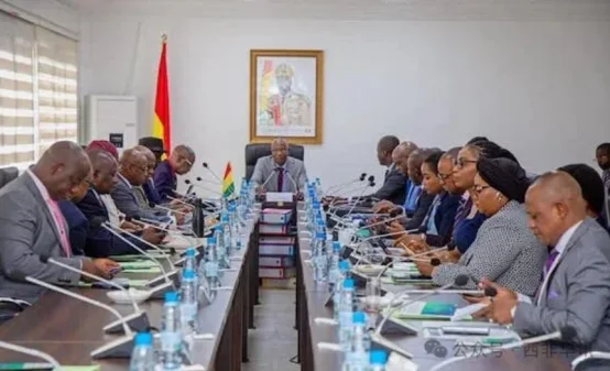 图片[1]-几内亚：总统敦布亚接受总理及其内阁集体辞职-华闻时空