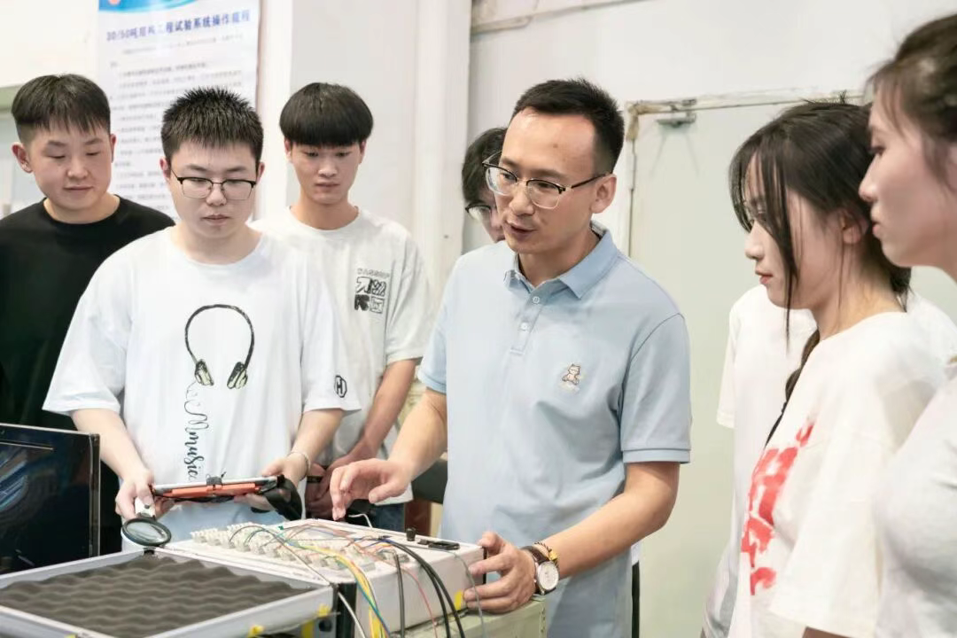 阳光学院新增国家级一流本科课程-华闻时空