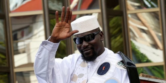 几内亚:过渡总统敦布亚以86.72%的得票率获胜当选总统任期7年-华闻时空