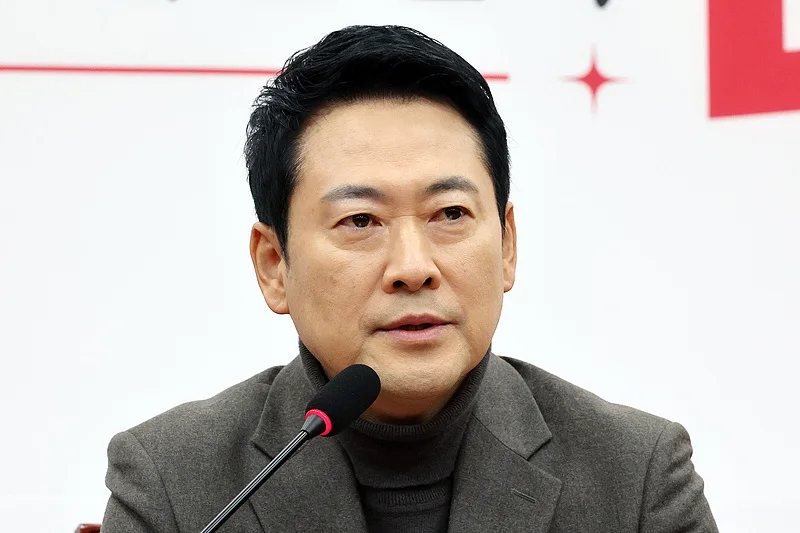 图片[1]-被指袒护尹锡悦，韩国最大在野党党首遭“逼宫”-华闻时空