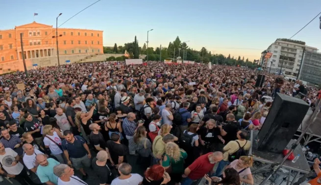 图片[1]-希腊全国大规模游行示威！超4000名警察出动，特种部队待命-华闻时空