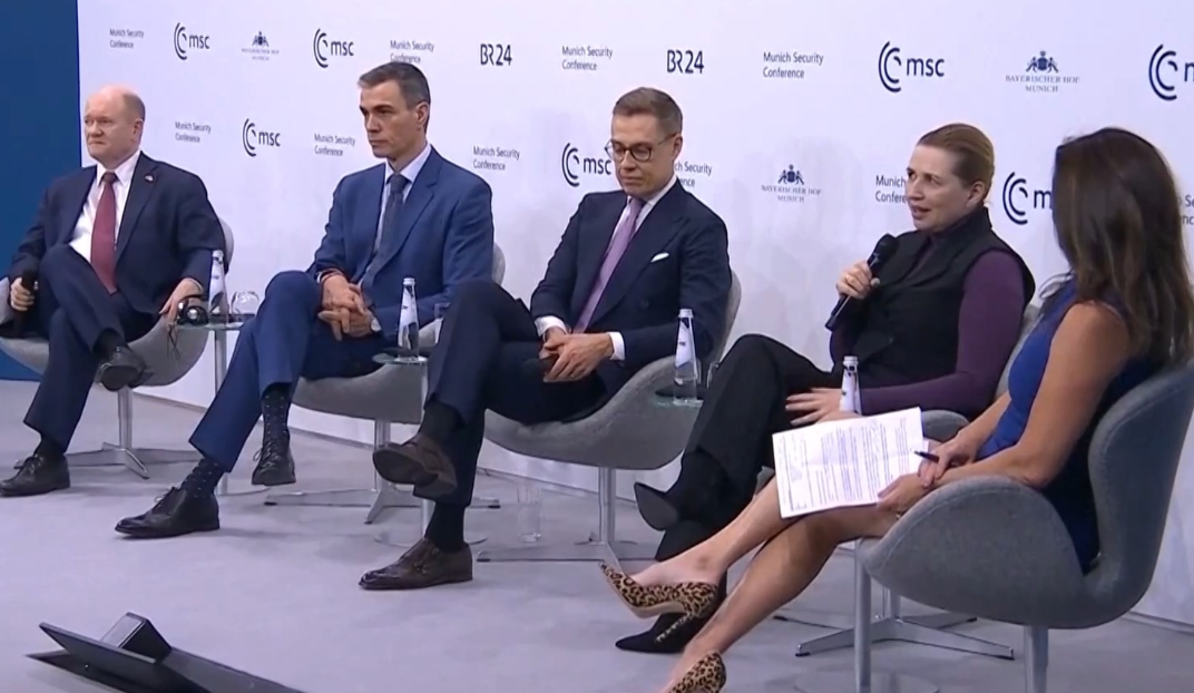 丹麦首相:格陵兰岛“不能定价” 主权必须得到尊重-华闻时空