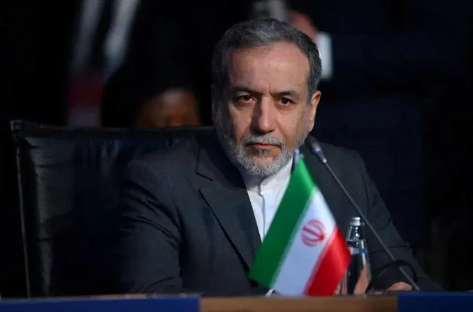 图片[1]-美伊第二轮谈判结束 谈判桌上有进展 谈判桌下“秀肌肉”-华闻时空