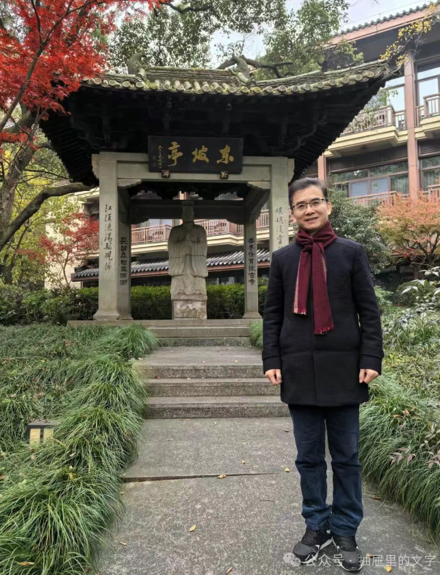 年关与心关 ——李发模诗中的“反刍”时刻 /桂清扬-华闻时空