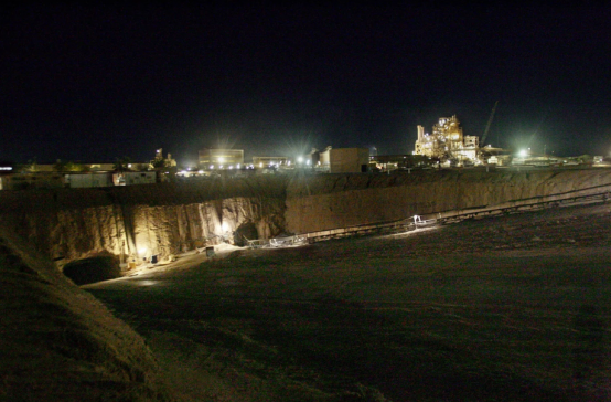 尼日尔:尼亚美国际机场附近传出密集枪声与爆炸声-华闻时空