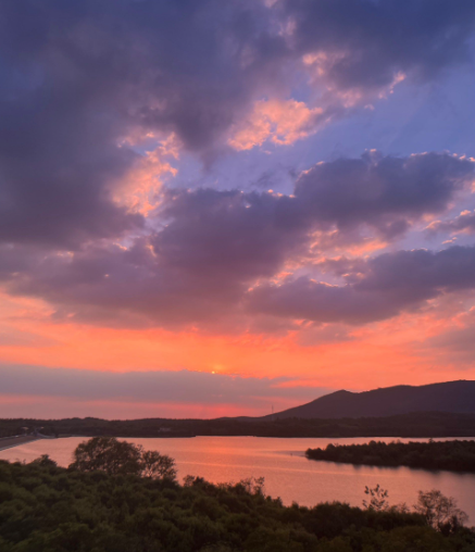 伦理的“分时租赁”：冰凌《经典婚姻》与亲密关系的原子化寓言-华闻时空