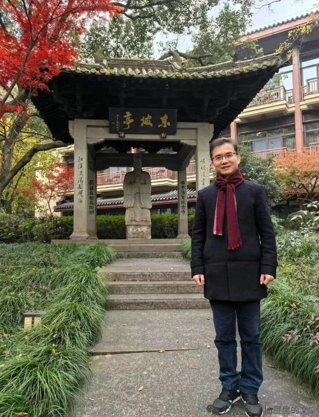 冰雪未消，青春还在说话——读戴约瑟《冰雪下，有我青春梦呓》/桂清扬-华闻时空