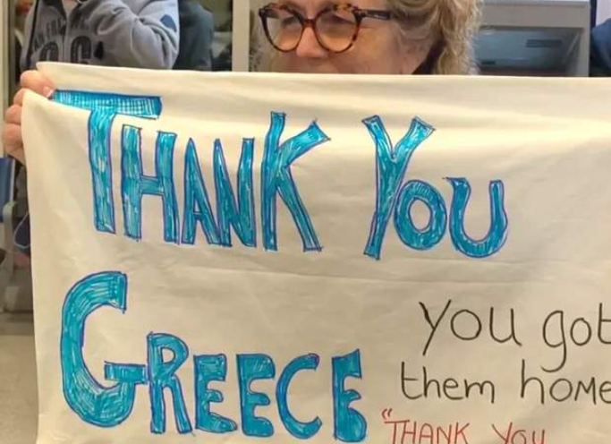 战火中的回家路！希腊人撤离中东讲述惊险时刻，旅游业密切关注局势-华闻时空