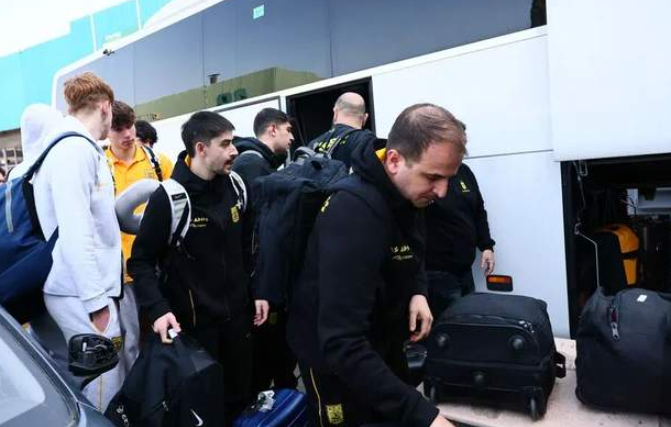 中东危局!希腊大规模撤侨,政府或出台紧急措施应对油价与通胀冲击-华闻时空