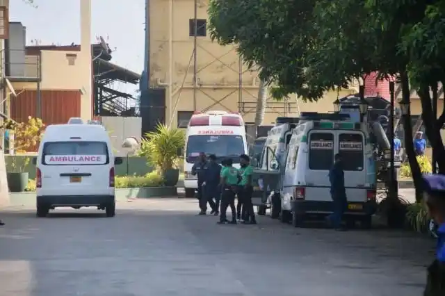 伊朗确定最高领袖候选人，美军袭击伊朗军舰，最新动态→-华闻时空