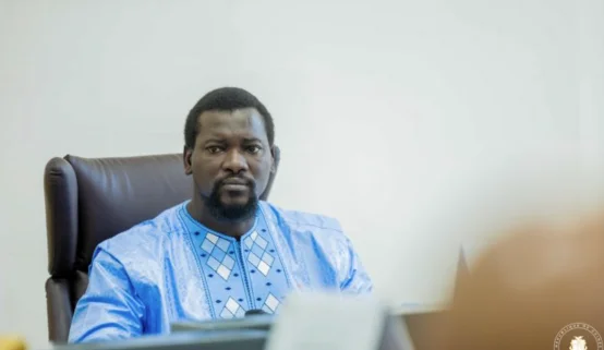 图片[1]-几内亚：总统敦布亚对科纳克里自治港管理层进行了人事调整-华闻时空