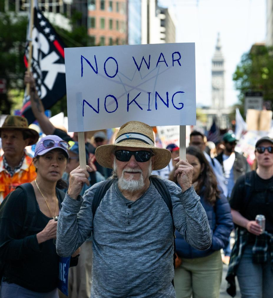 图片[2]-民调显示美国选民对特朗普“不满意率”创新高-华闻时空